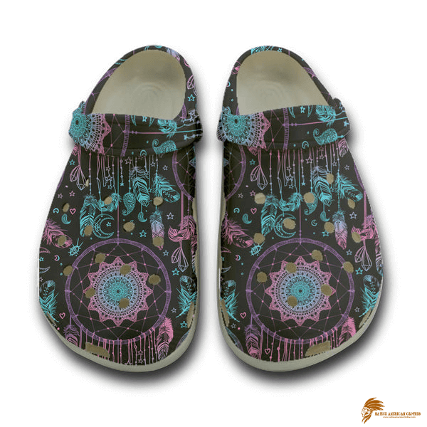 Crocs Shoes With Dreamcatcher Print In Black And Purple