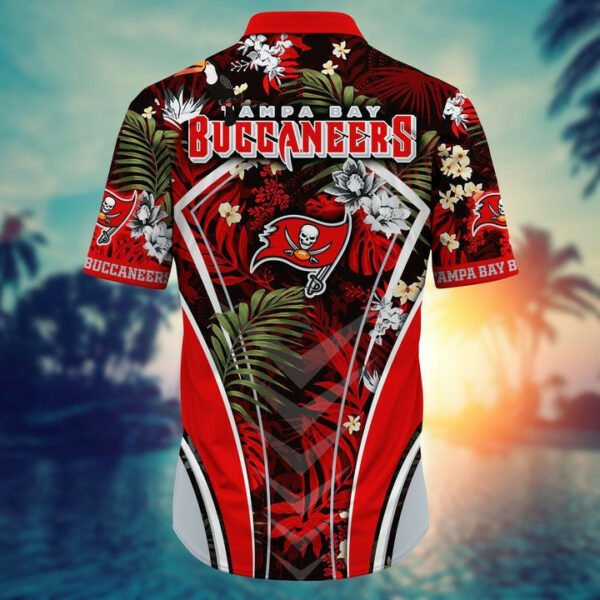 Sport-Team Tampa Bay Buccaneers Custom Name Flower Summer Tropical Hawaiian Shirt Sport Team Aloha Shirt